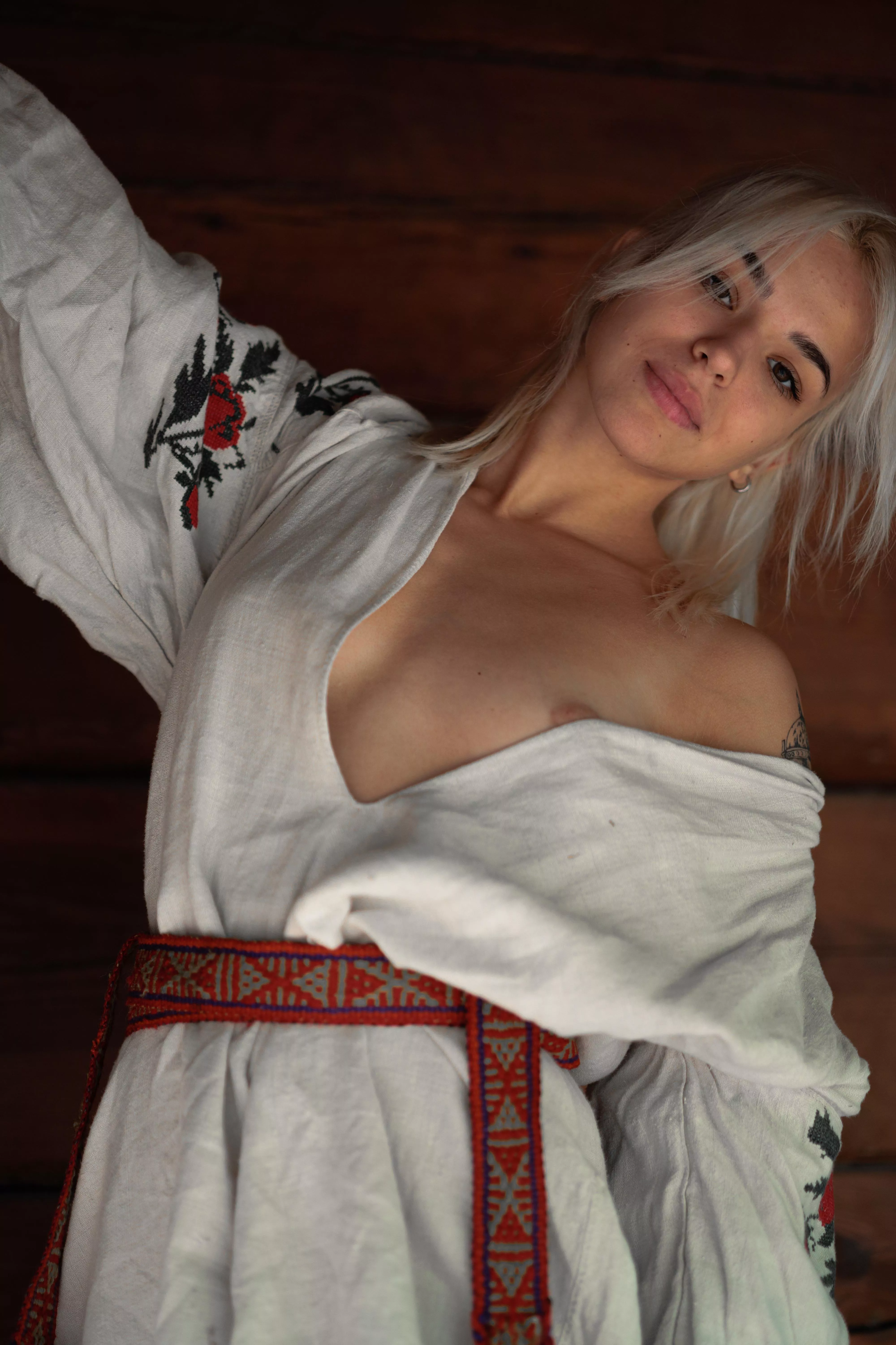 Maria. Canon r8 +rf85