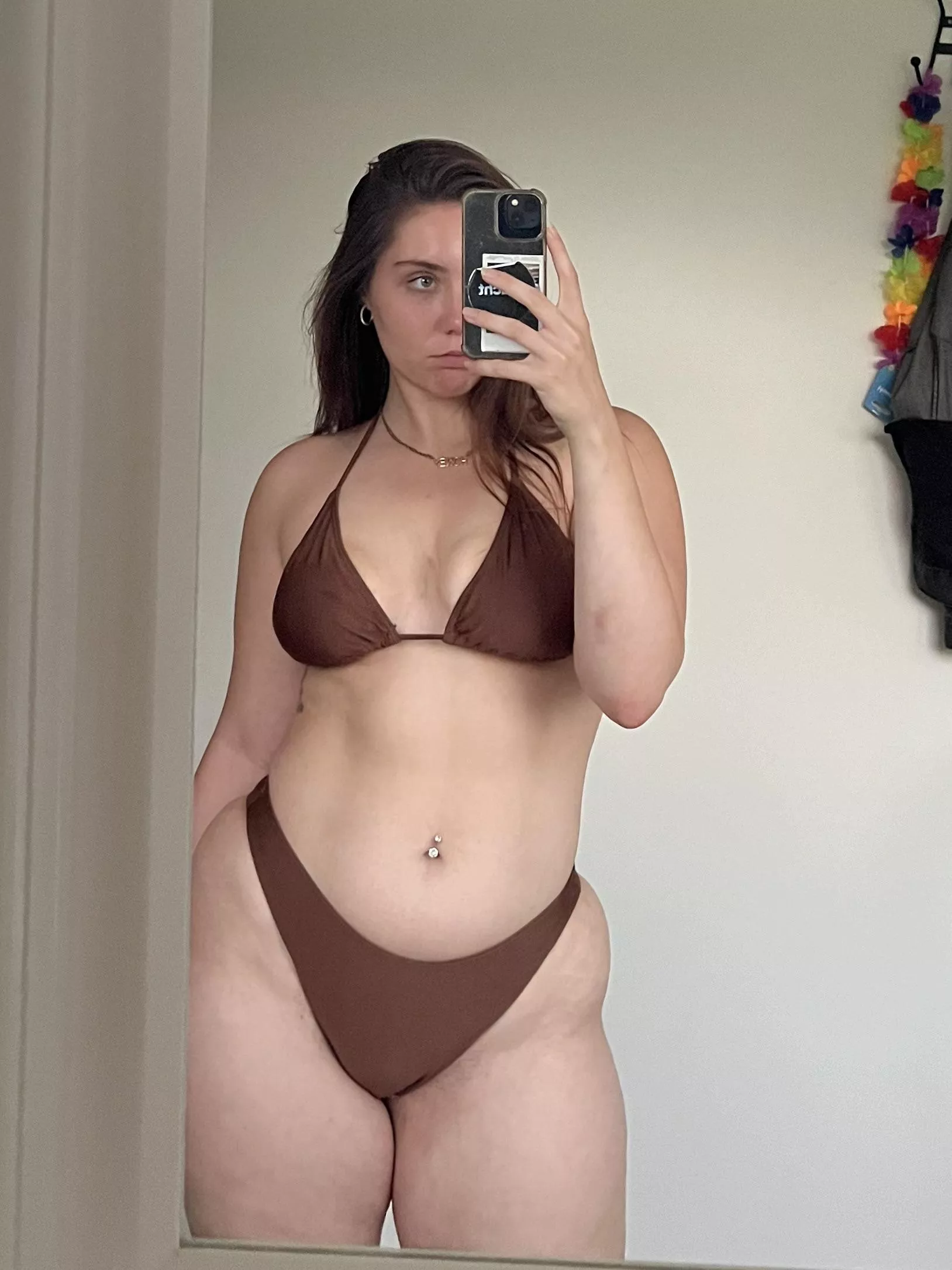 one thing i love about my body is my thick and curvy hips [F]