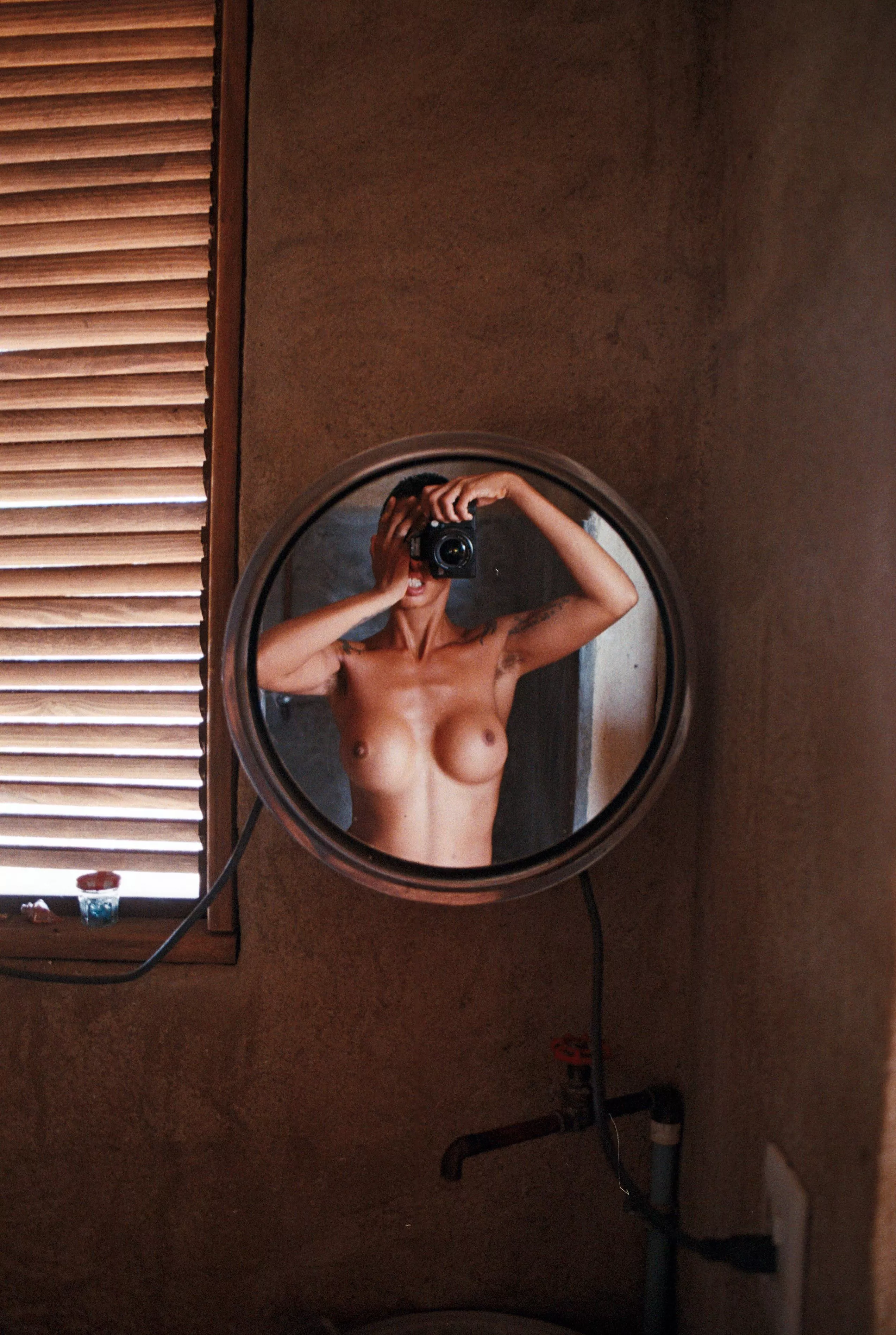 Selfie w Minolta Maxxum 35mm