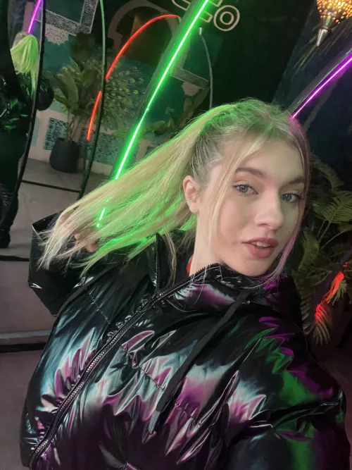 Up for a date vibe tonight? Let's chat!