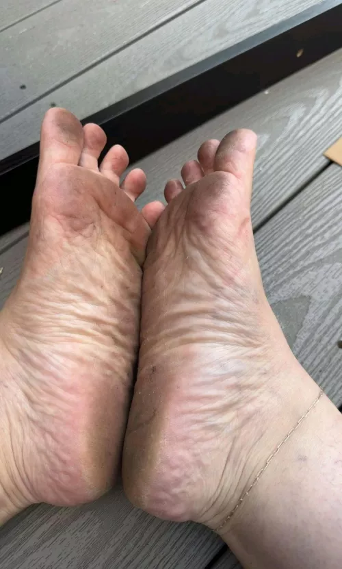 Who's going to clean my dirty feet?