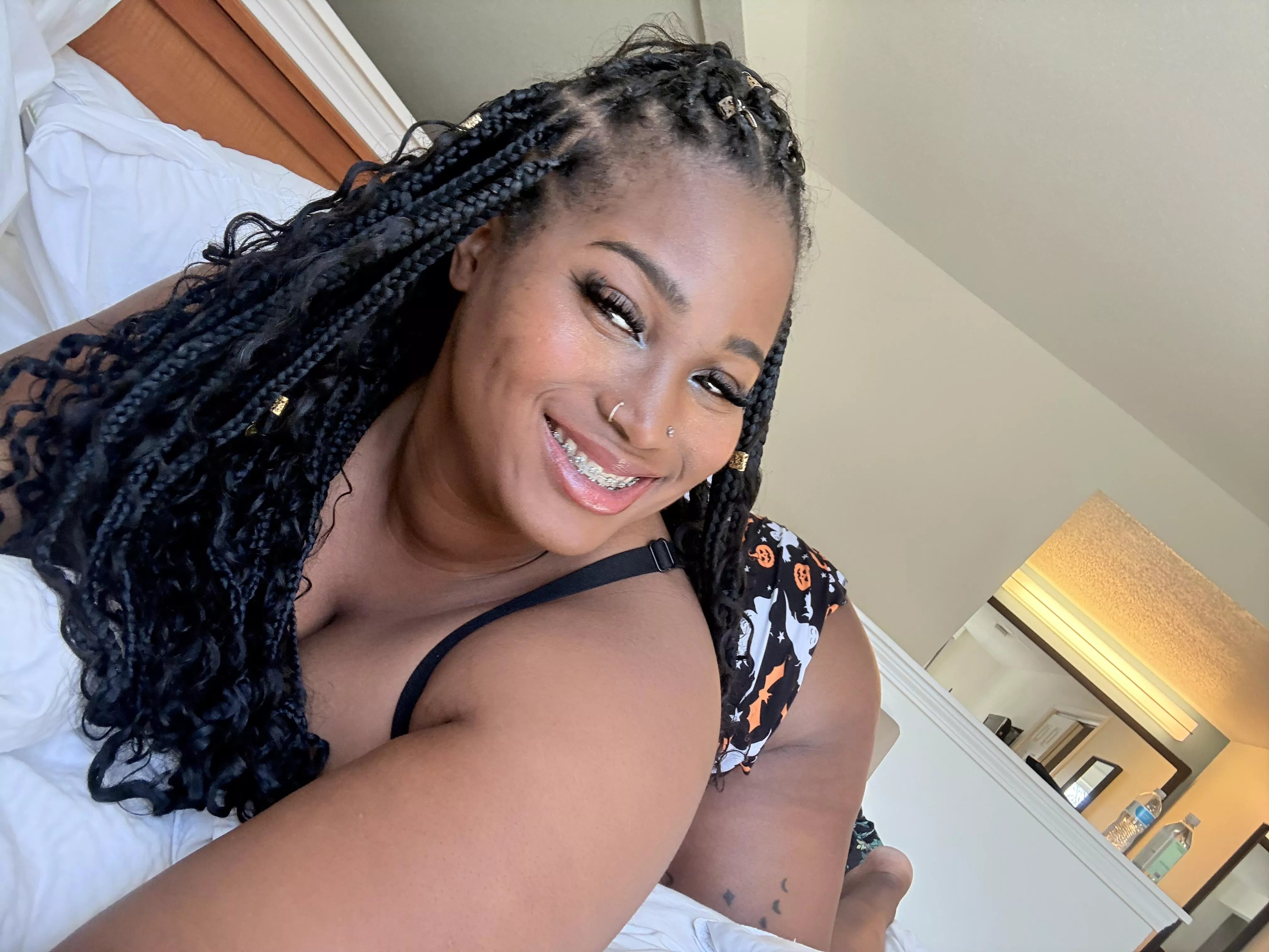 would my lips look good around ur cock?