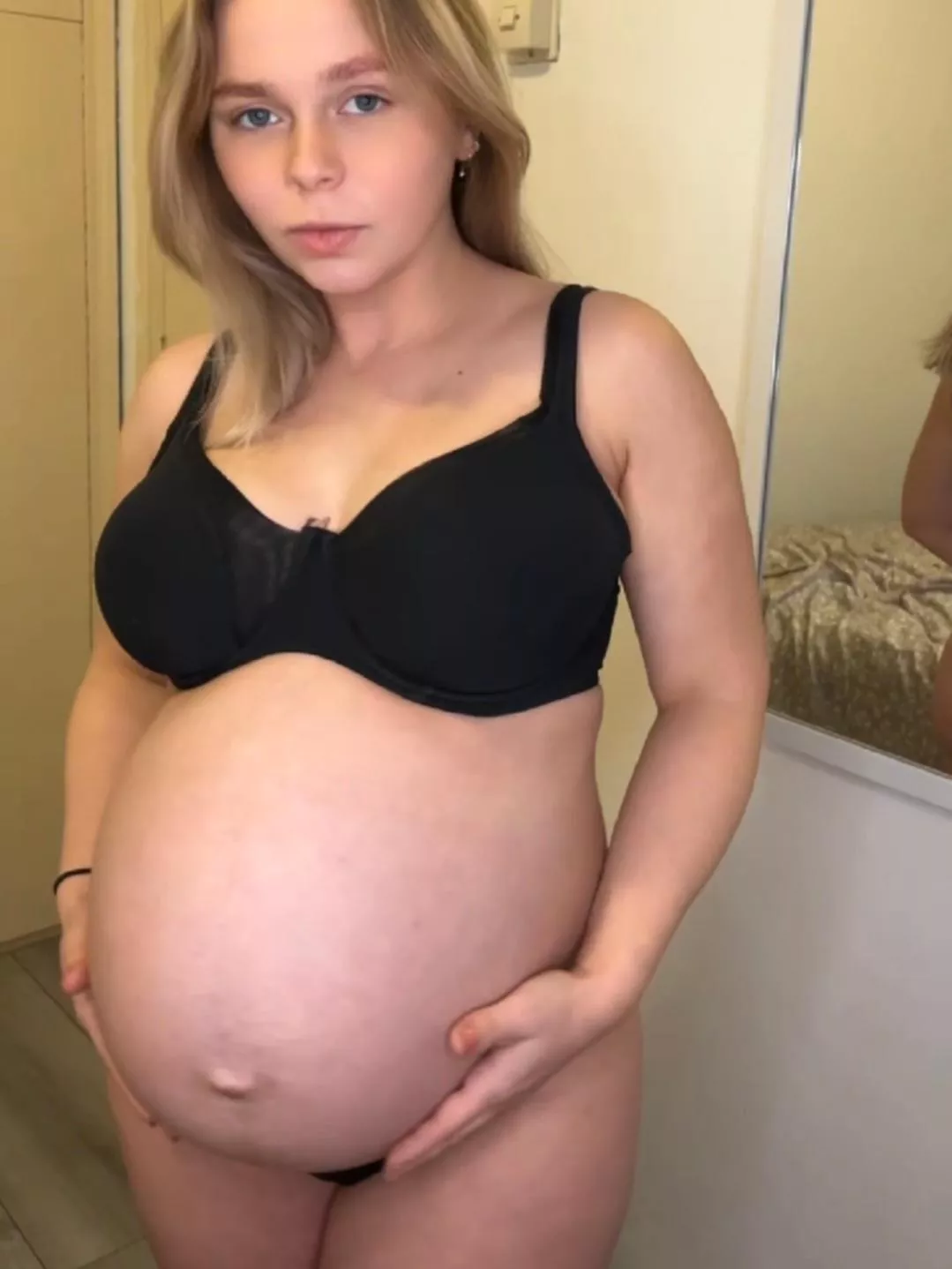 Would you smash me this pregnant?