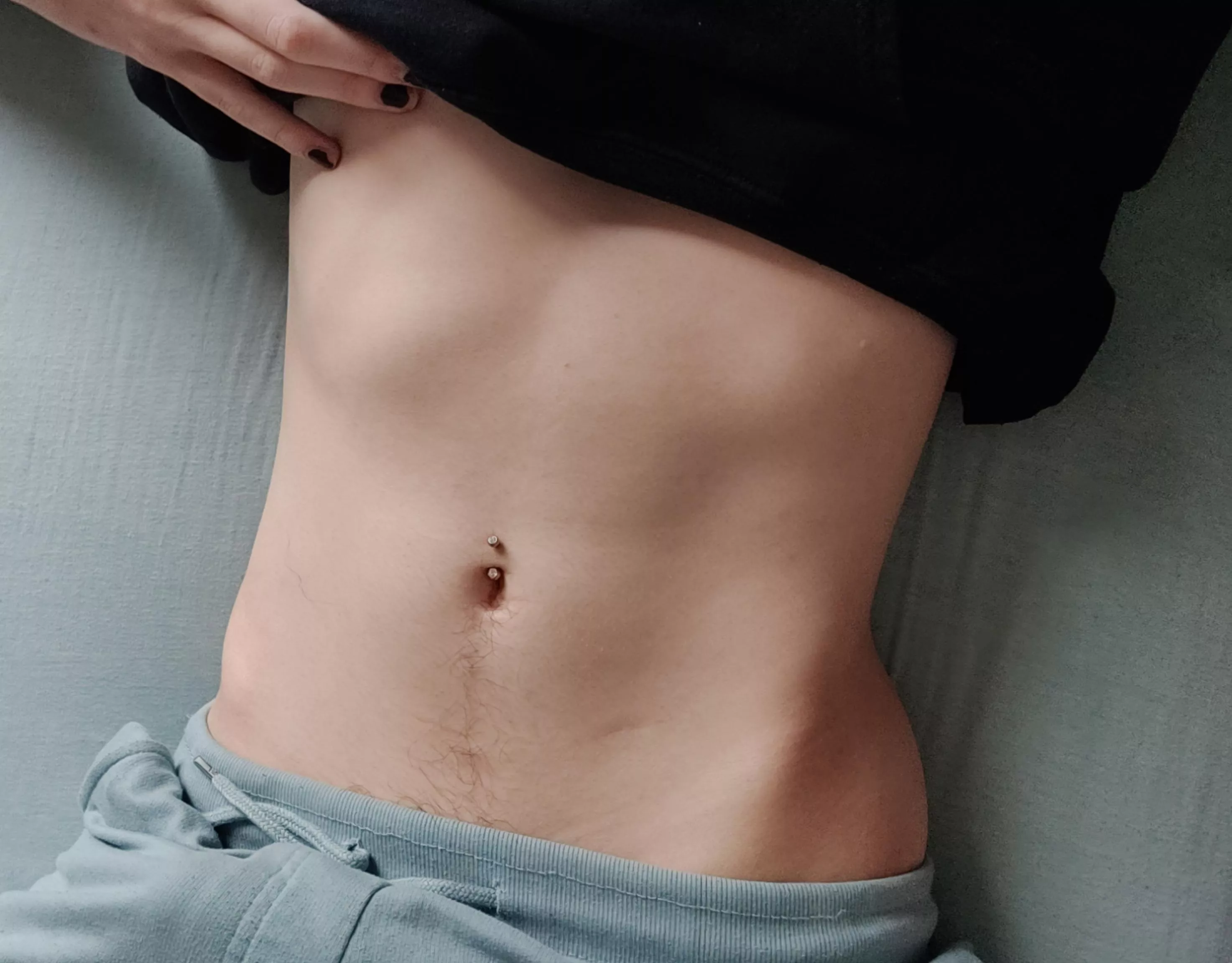 19NB zondagmiddagen alleen doorbrengen is ook maar spijtig, wie helpt mijn slutty ass ;)