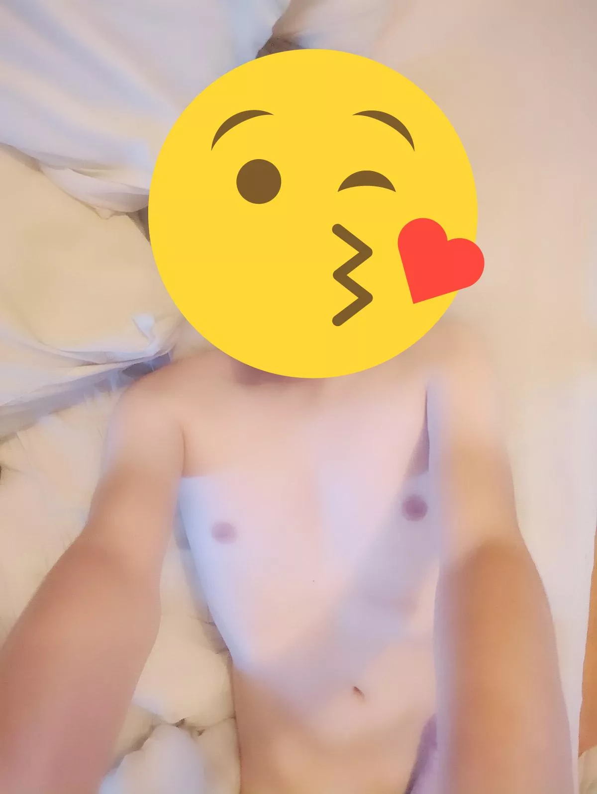 [20] horny femboy, show me what you got Kik : fem_pup