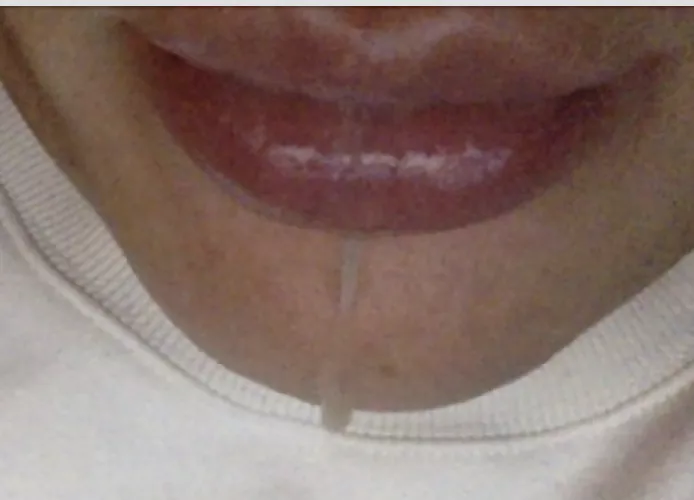 29 white bubble butt, looking to cam dm's open ;)