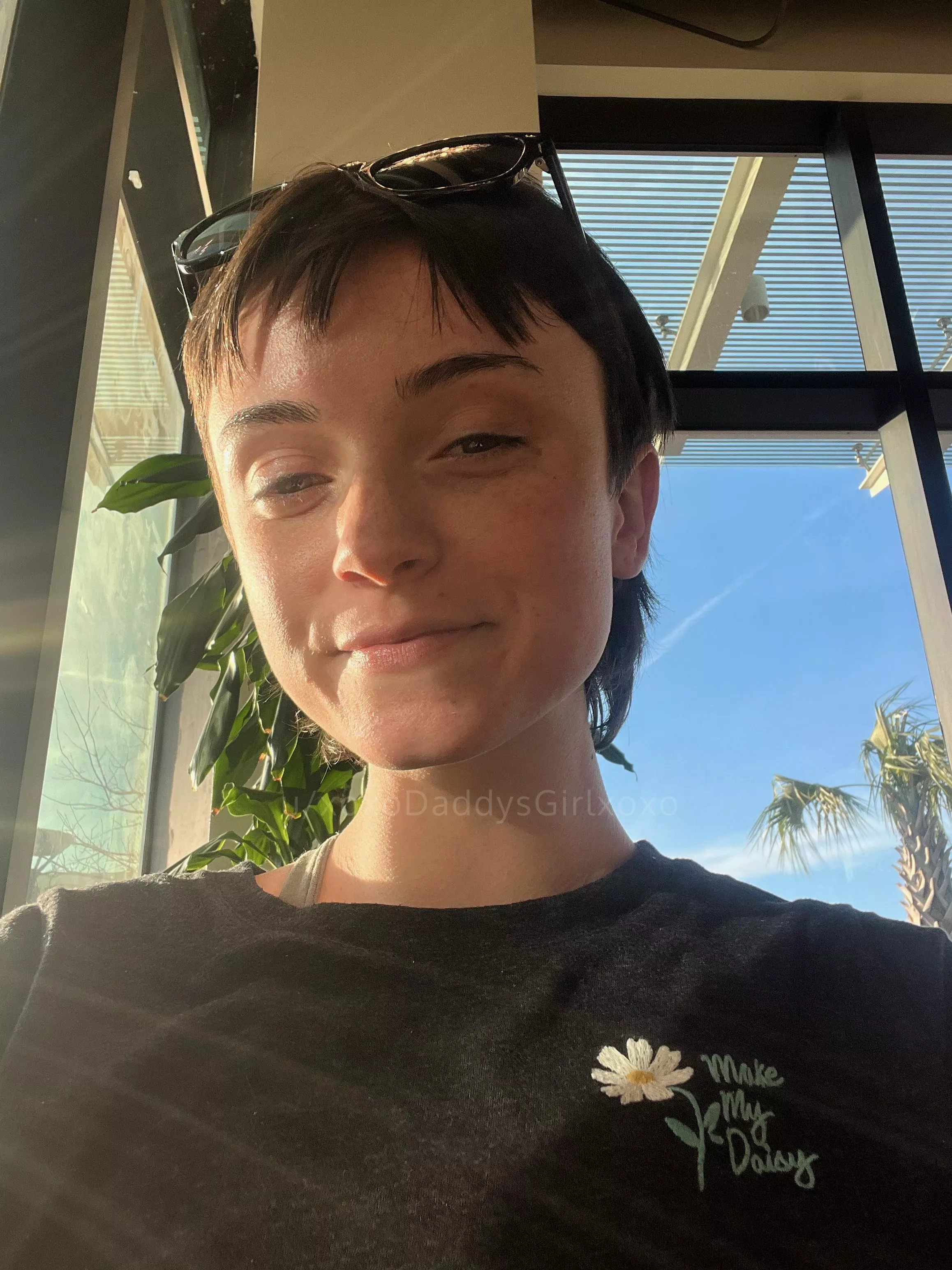 a rare SFW selfie :) <3