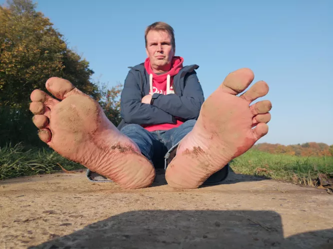 After a barefoot walk on muddy ways 😁! 