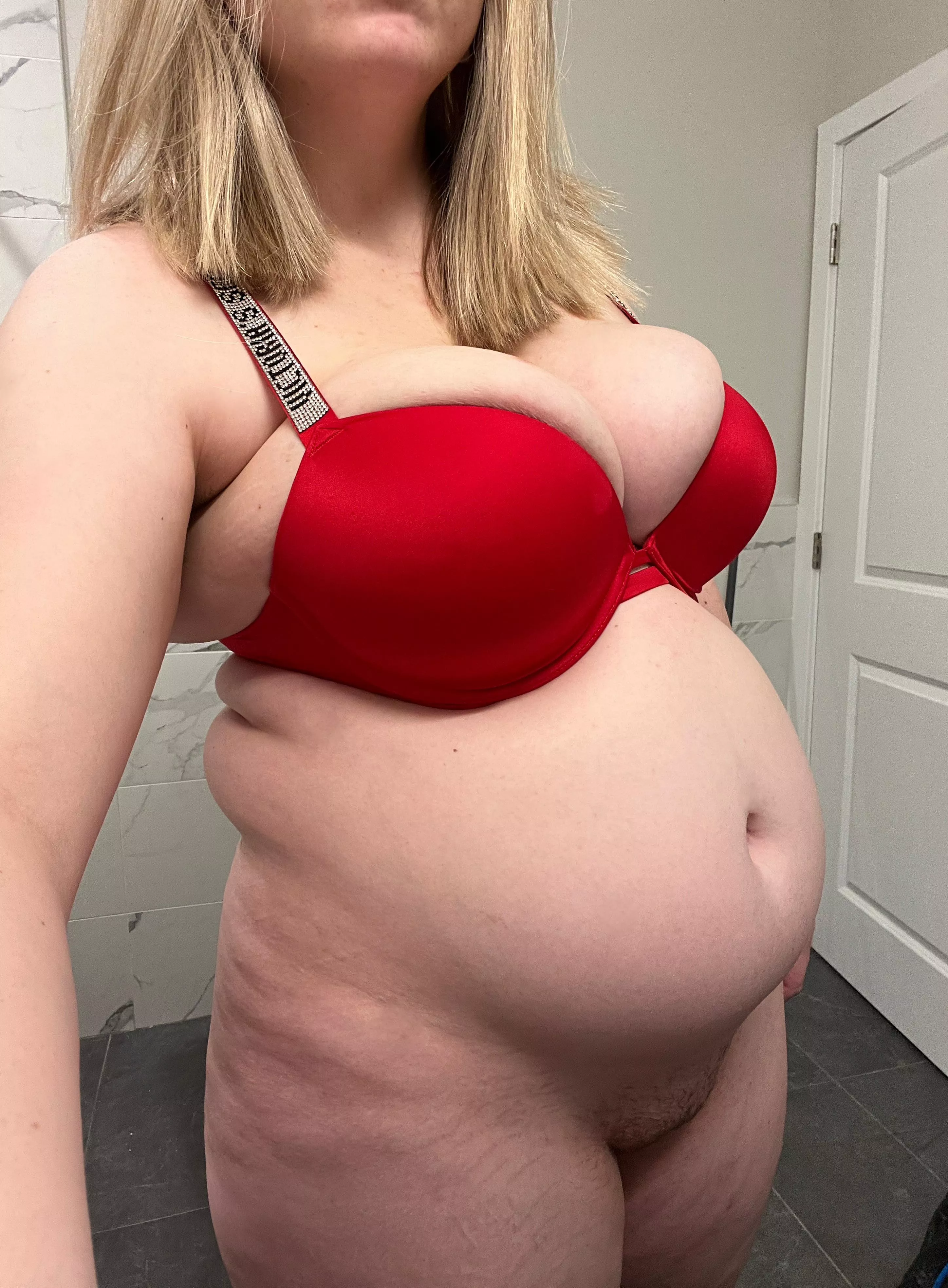 Bully my pot belly 😊