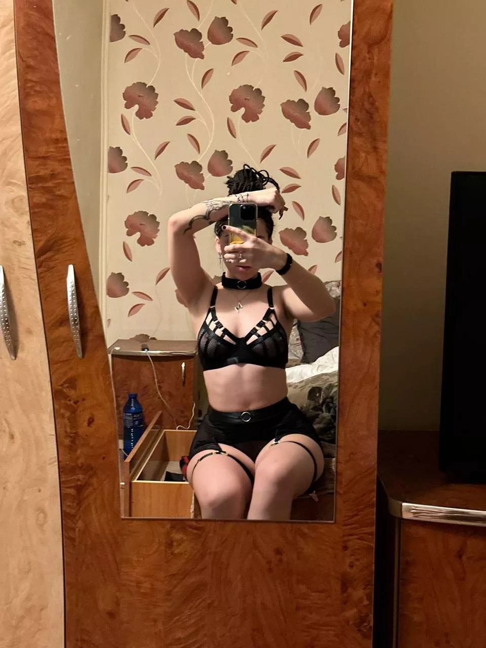 Chiar imi place negrul 🖤