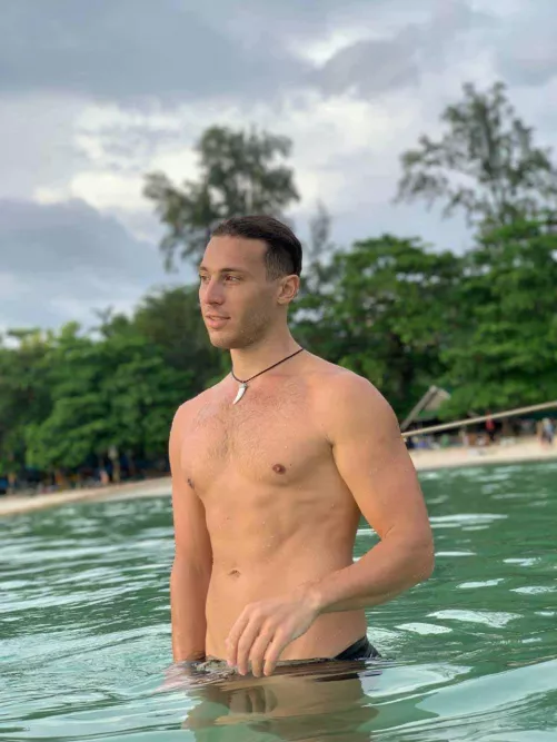 Come fill it with kisses