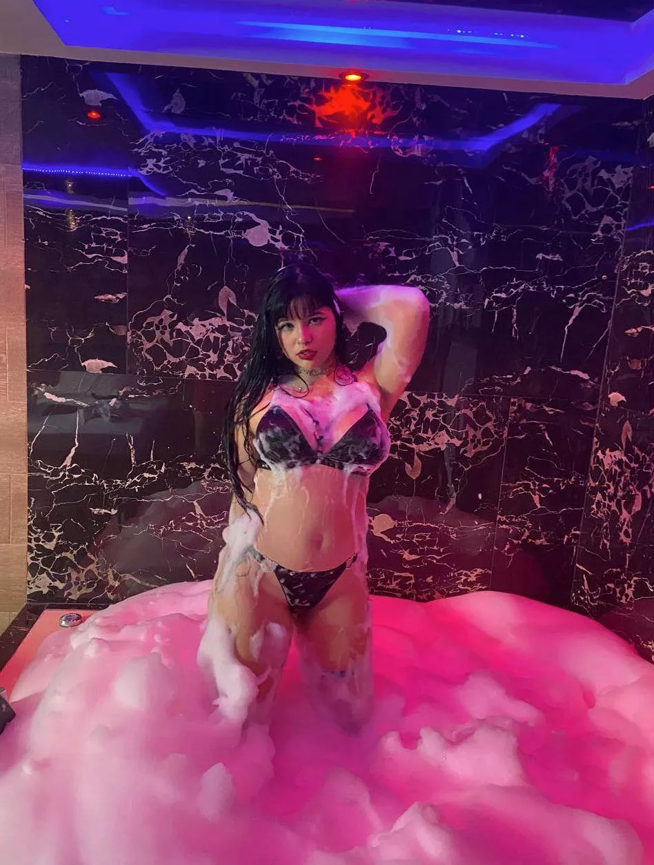 come showeer with meeee 