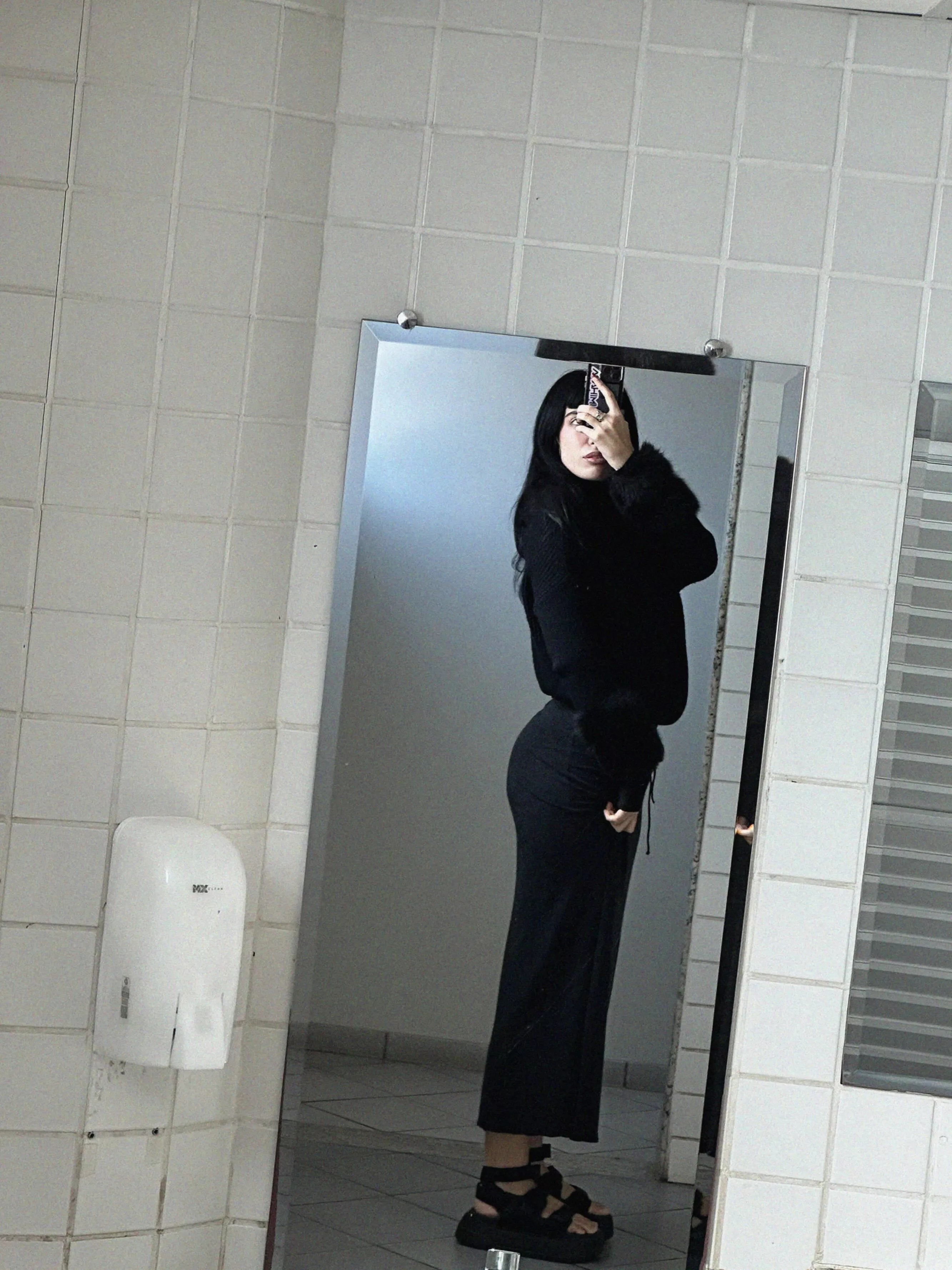 Daring you to look away.. I know you cant 23f