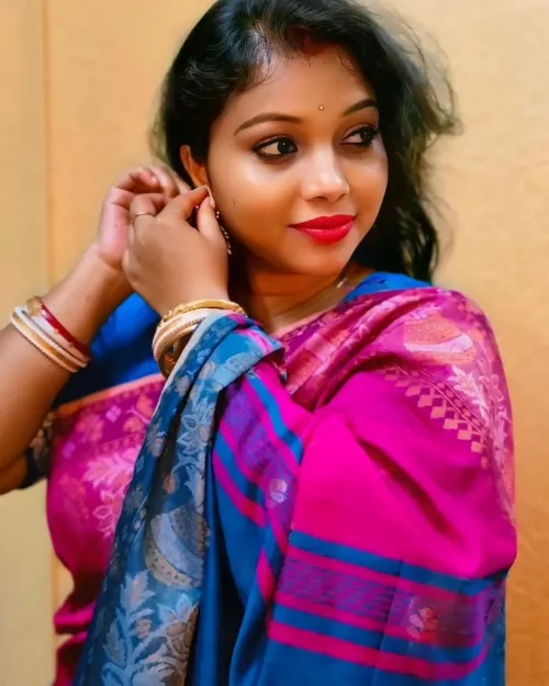 Dm for exclusive content 