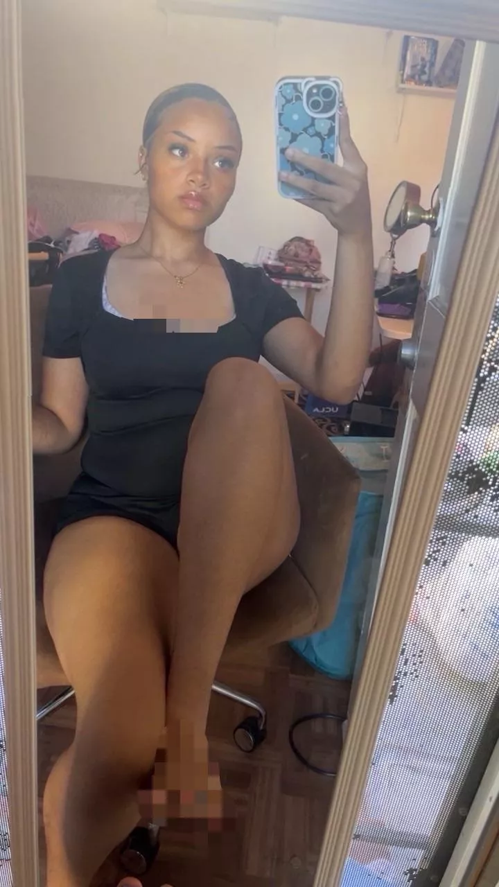 Do I look capable of blackmail? 