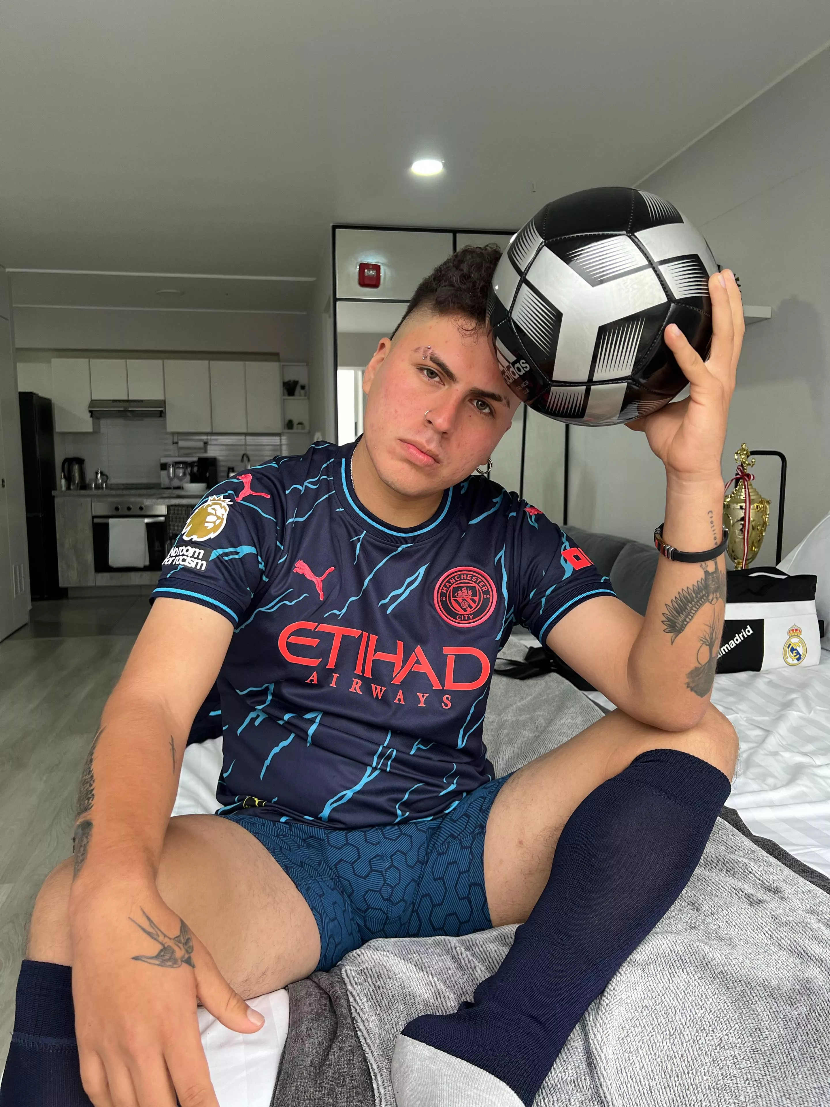 Do you like to see this player's bulge? Haha should I show it to you? Haha 