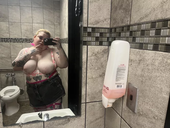 Fuck in the Waffle House?