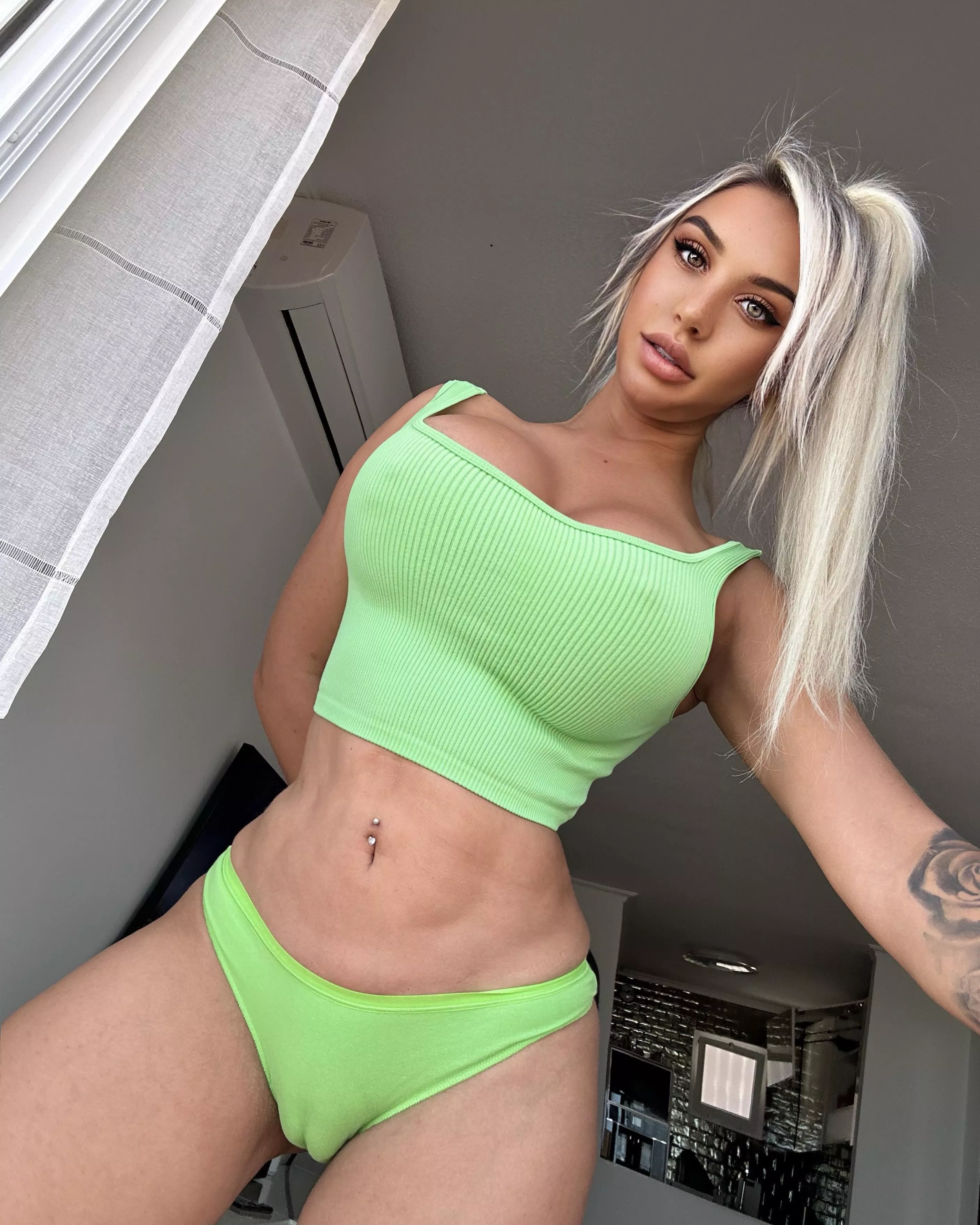 I will post a sexy video here, once we reach 1K followers on my Reddit profile 🥰