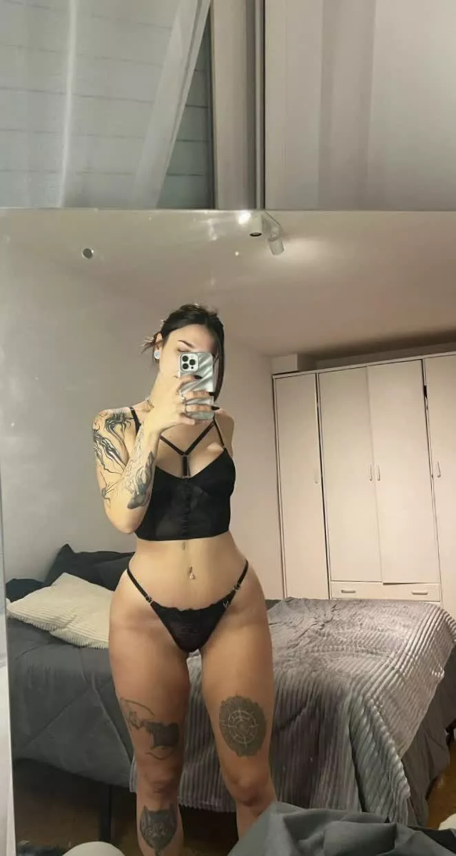 ill eat your cumm would you eat singlemom cum as well