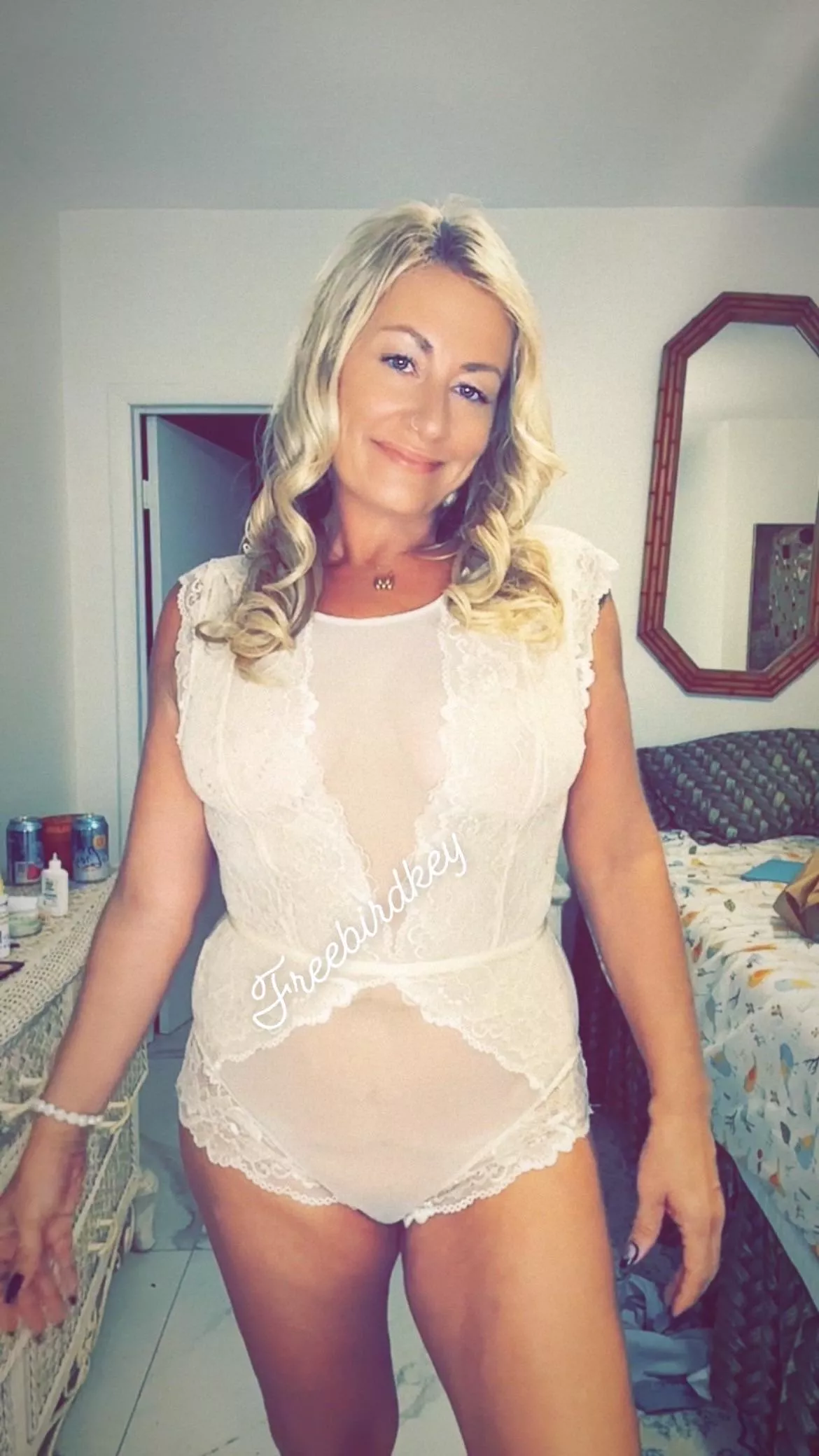 I’m going dressed as the Ultimate Milf next door what you think 44/f