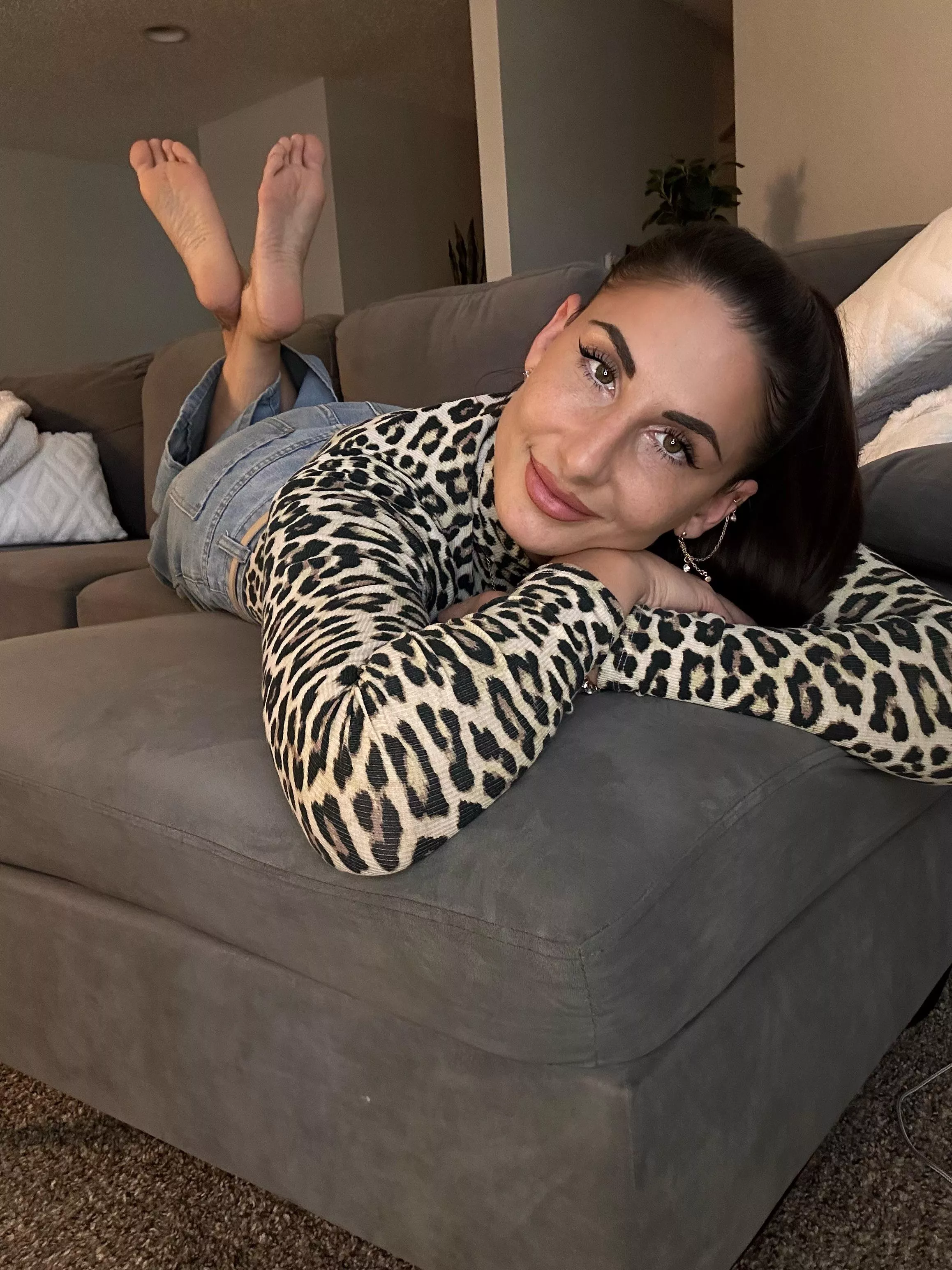 My feet need your hands and mouth all over them, will you help me?