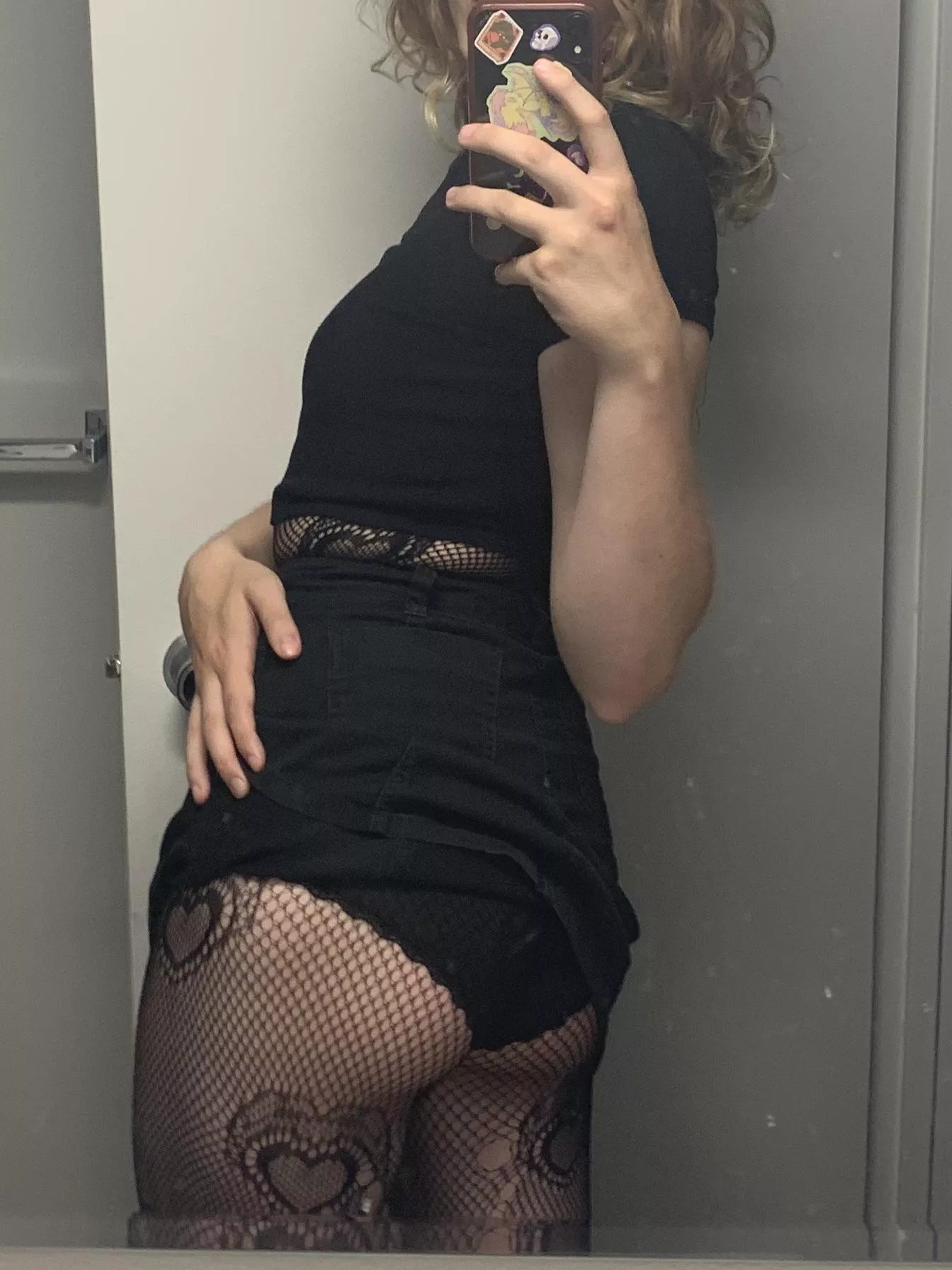 need someone to rip these open and take my ass (23f)