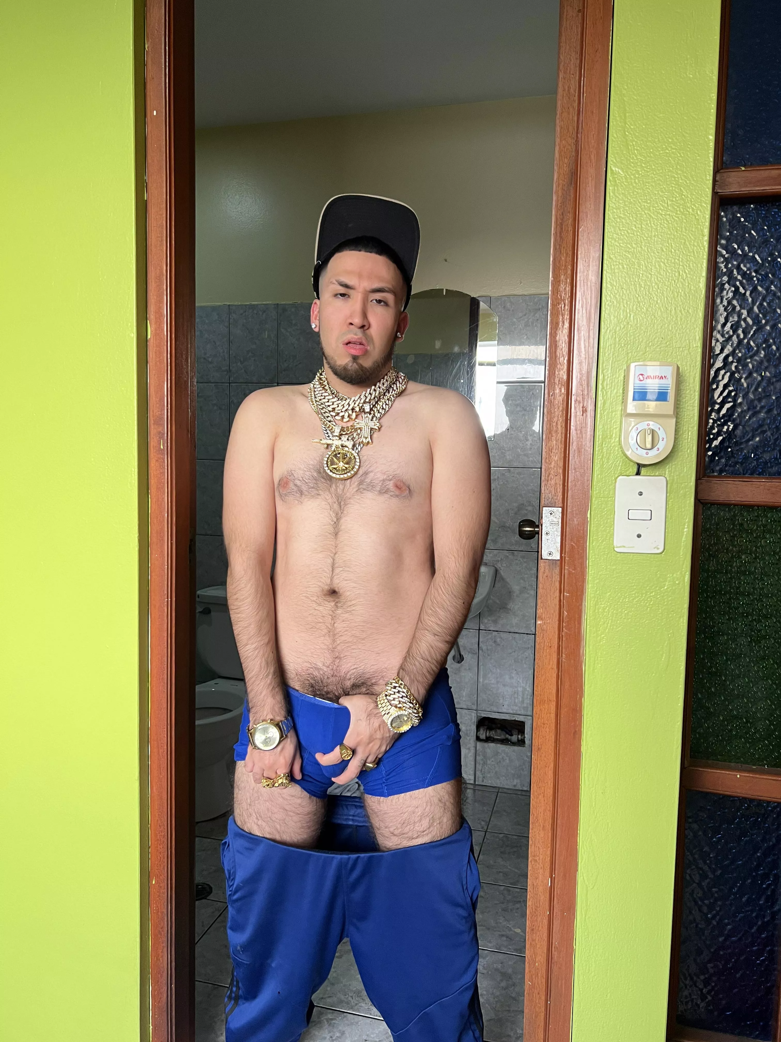 On a scale from 1 to 10 how hairy am I? Haha 