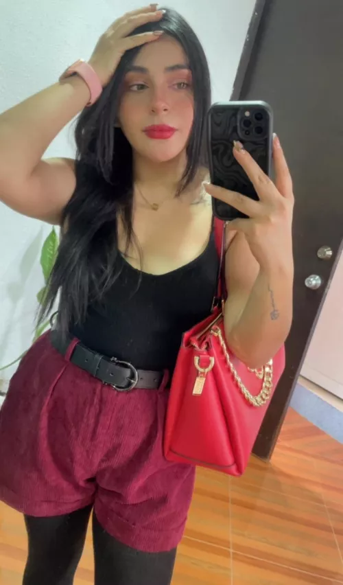 outfit to go to a work meeting