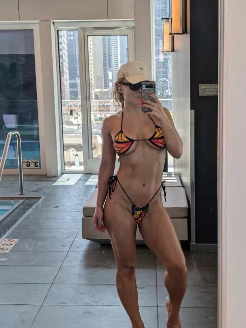 Pool time bikini 🦋