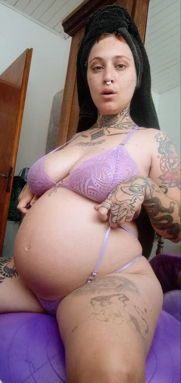 Pregnant tattooed and hairy latina