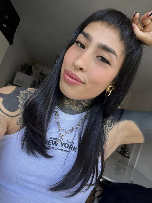 Say 'yes' if you like to lick shaved armpits