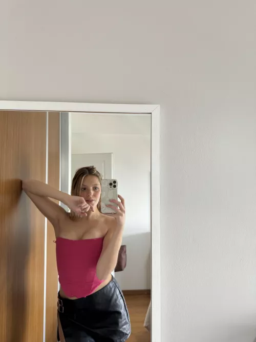 Thinking in a date tonight? HMU!