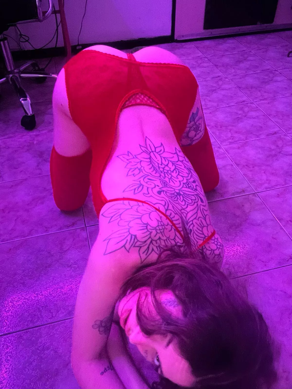 What is your favorite color? You like red? ♥️