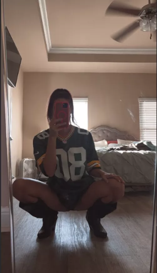 Who’s ready to explore the best of St. Louis after dark? I promise I’m worth the detour. 😉💋