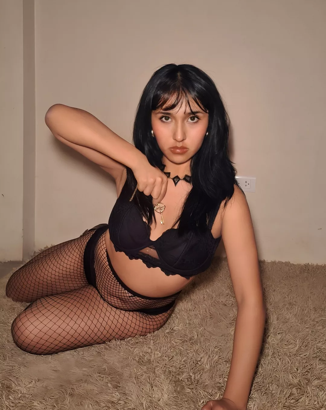 Your freedom is hanging here, on my chest🗝. Every second that passes without my touching it, the stronger your desire to give yourself completely becomes🔥. How far would you go to convince me to give you a chance?🗡✨️ Your freedom is hanging here, on my chest🗝. Every second that passes without my touching it, the stronger your desire to give yourself completely becomes🔥. How far would you go to convince me to give you a chance?🗡✨️