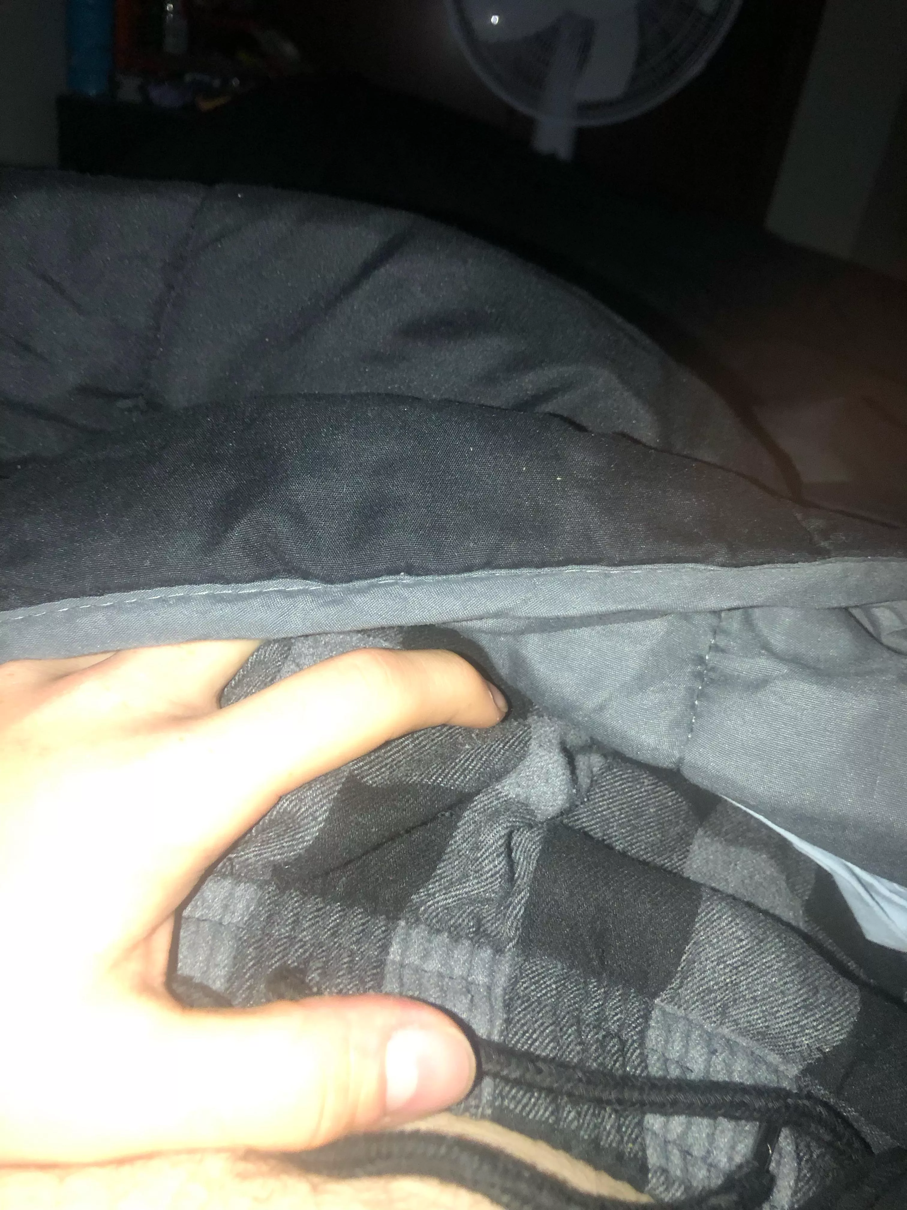 (18) M just turned 18 who wants my v card 