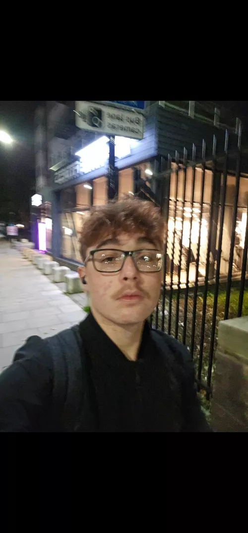 18 [M4F] #London - Looking for fun or anything else