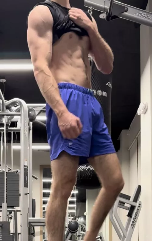 33M visiting bham. Available today 