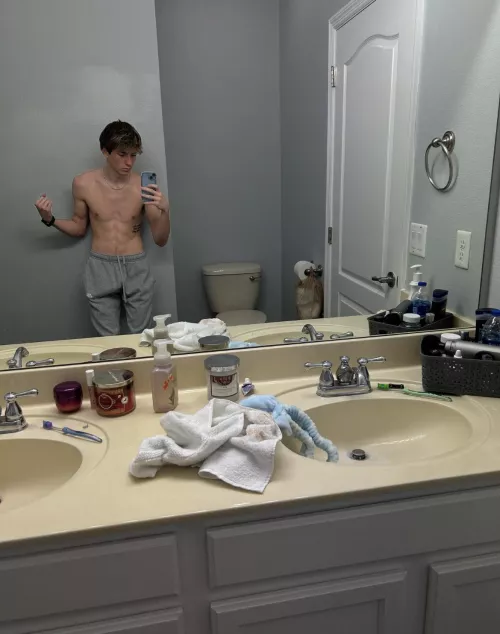 5 minute custom videos for $30, dm me if interested 