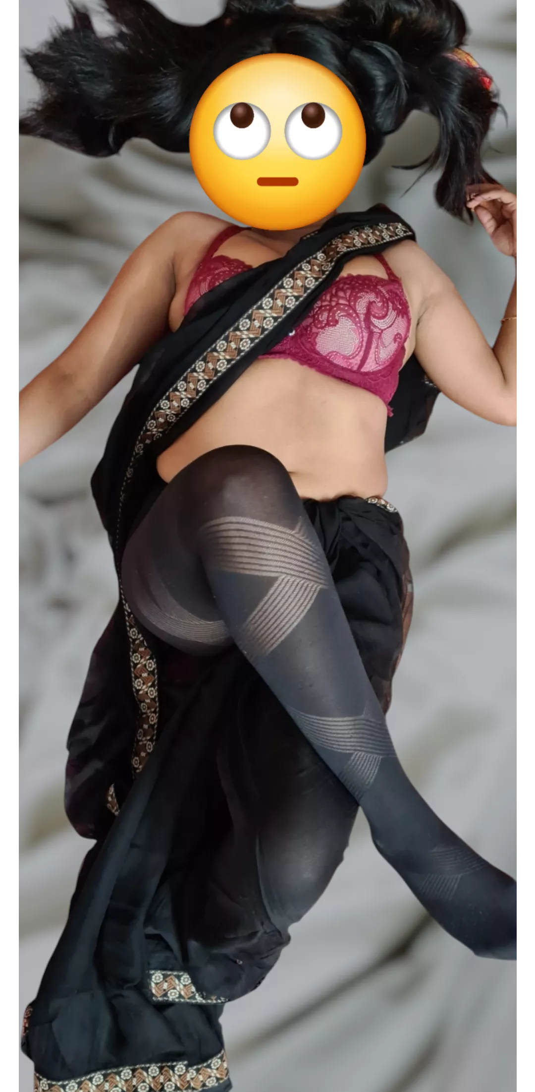 Anyone wants a view like this, standing infront of bhabi while she lies like that in stockings and saree. What are you gonna do 😉😉😉