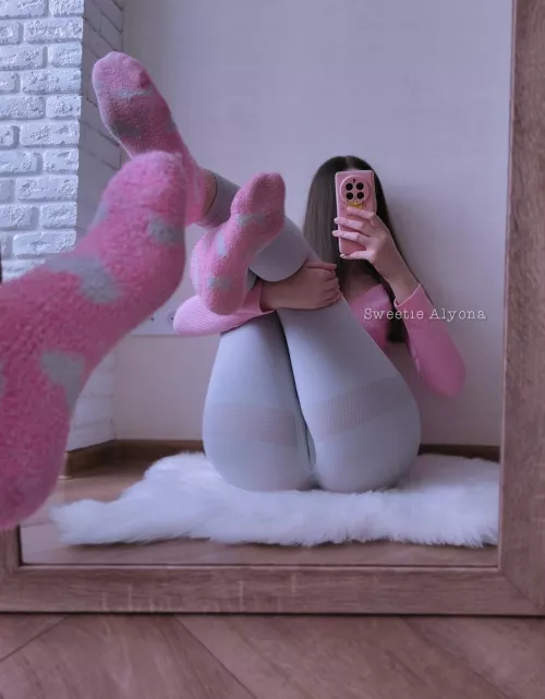 Cum on my socks, be a good boy 