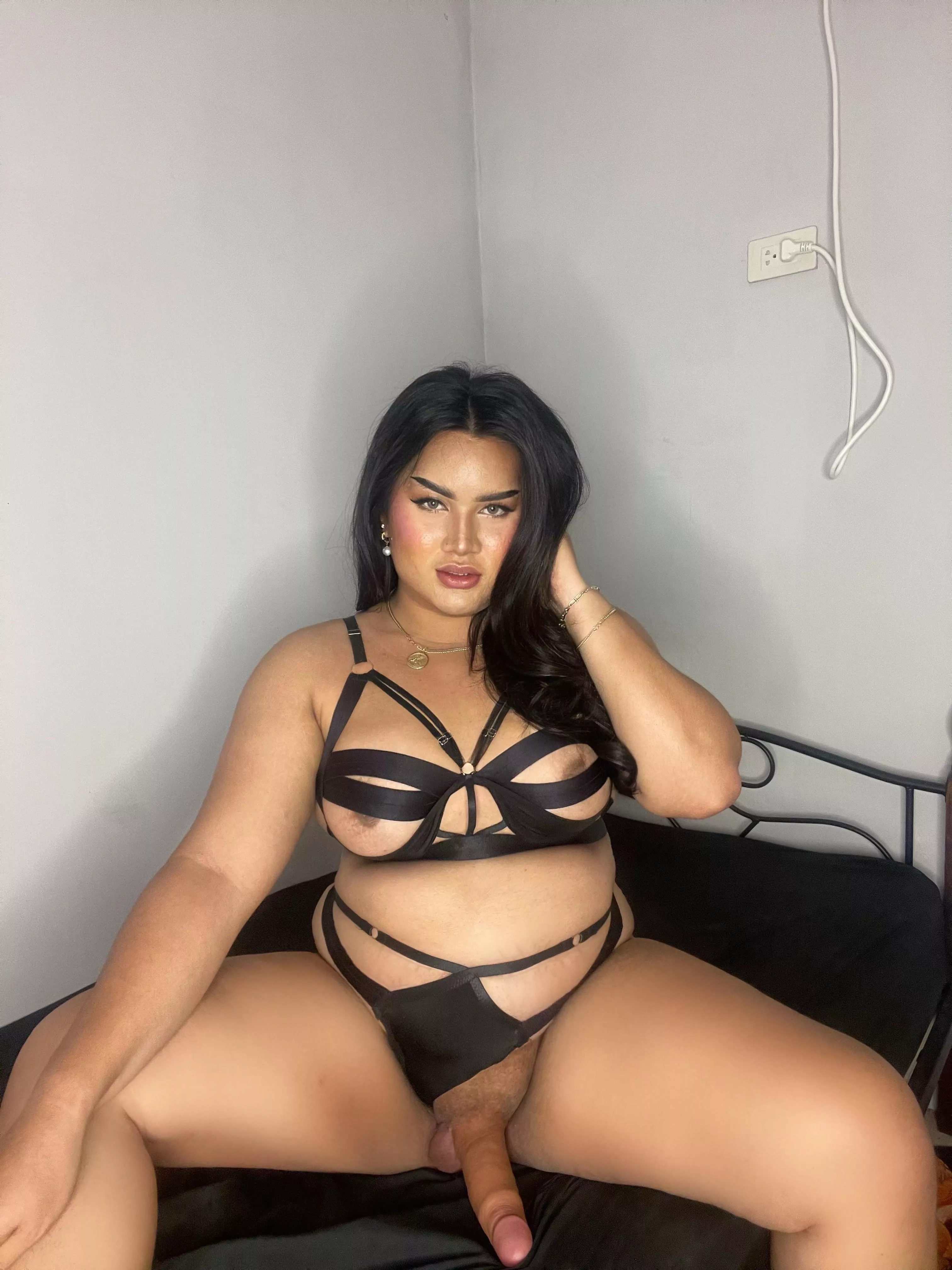 Do I look good enough to svck and fvck 