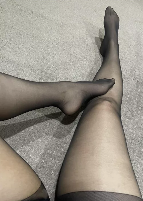 Do you like my black pantyhose?