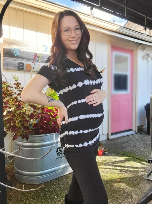 Enjoying some sunshine at 22 weeks