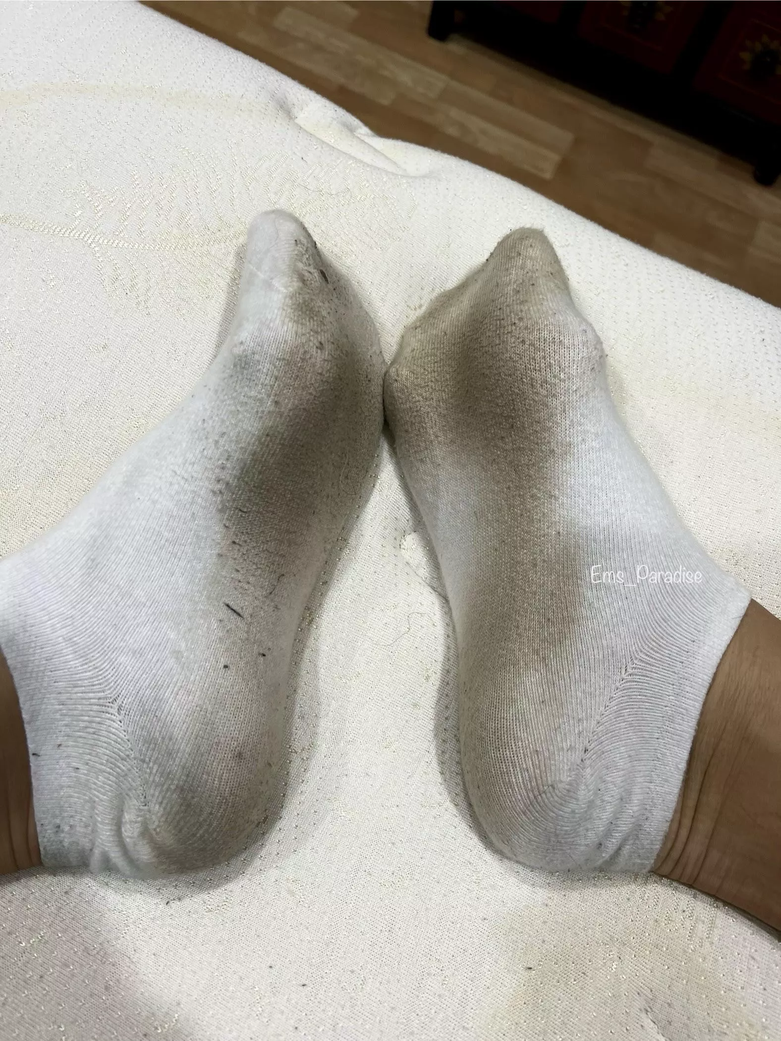 Ever had a marathon runner’s sweaty socks in your face? 🥵😈 [f]
