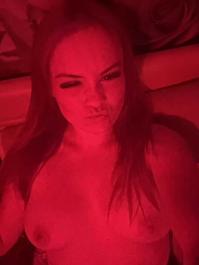 (f) horny chav here x