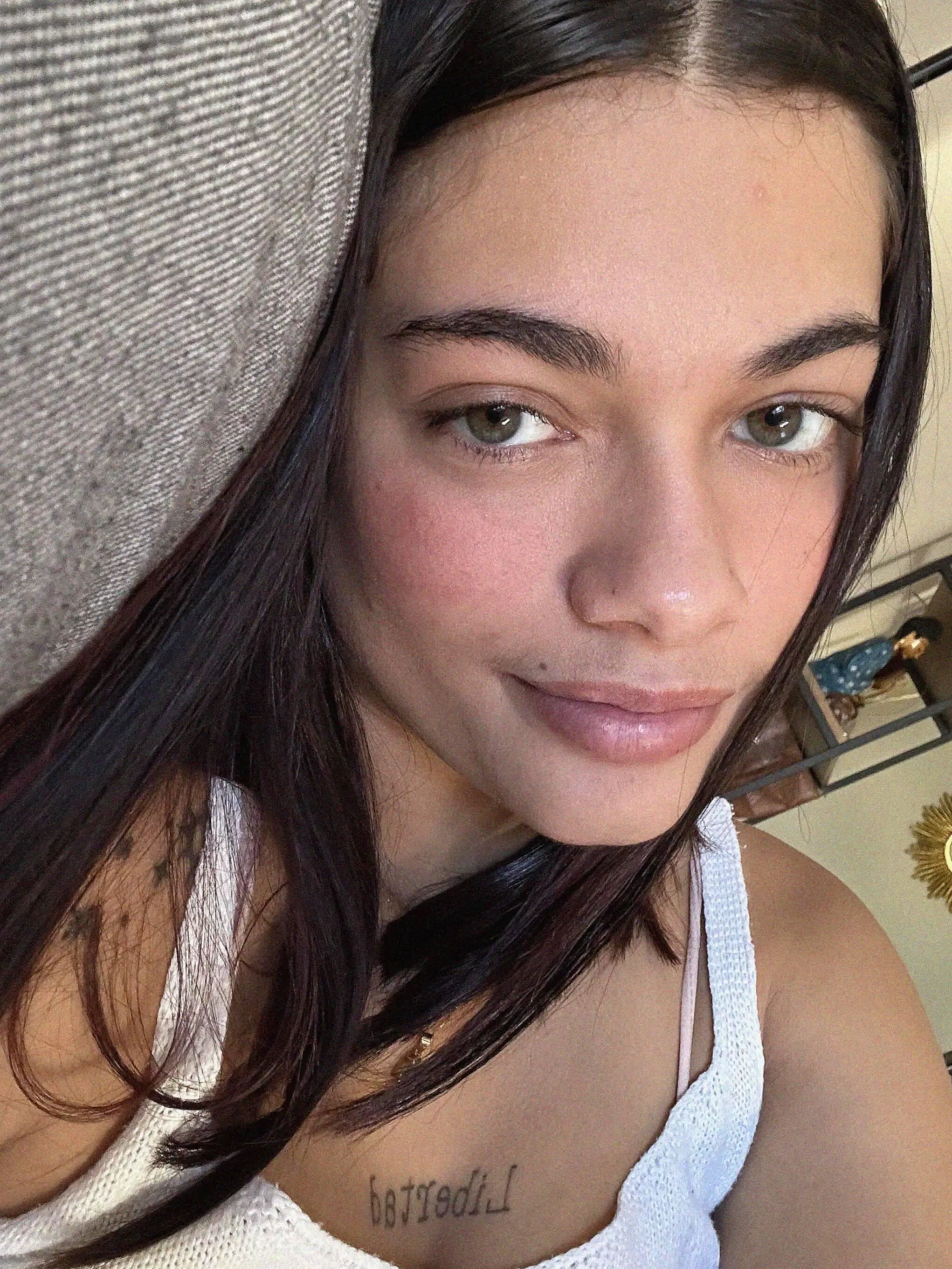 Feeling good and ready to share the vibe F19 F4M