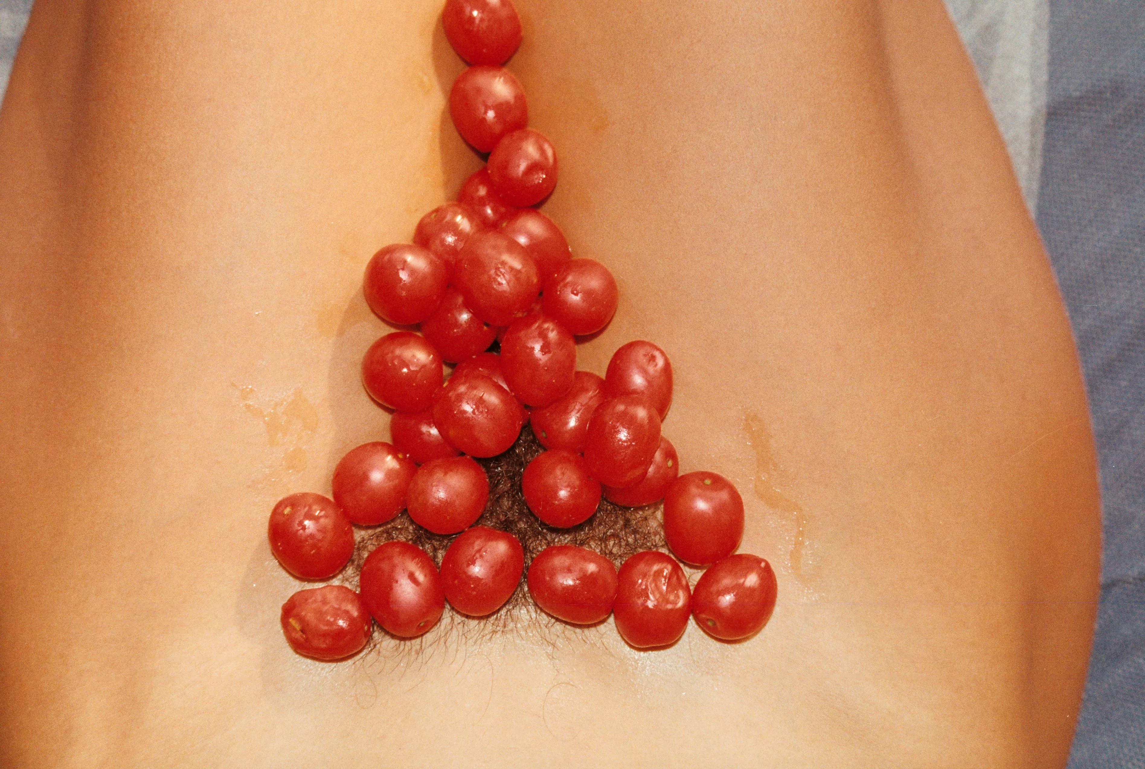 Forbidden fruit . Minolta Maxxum 