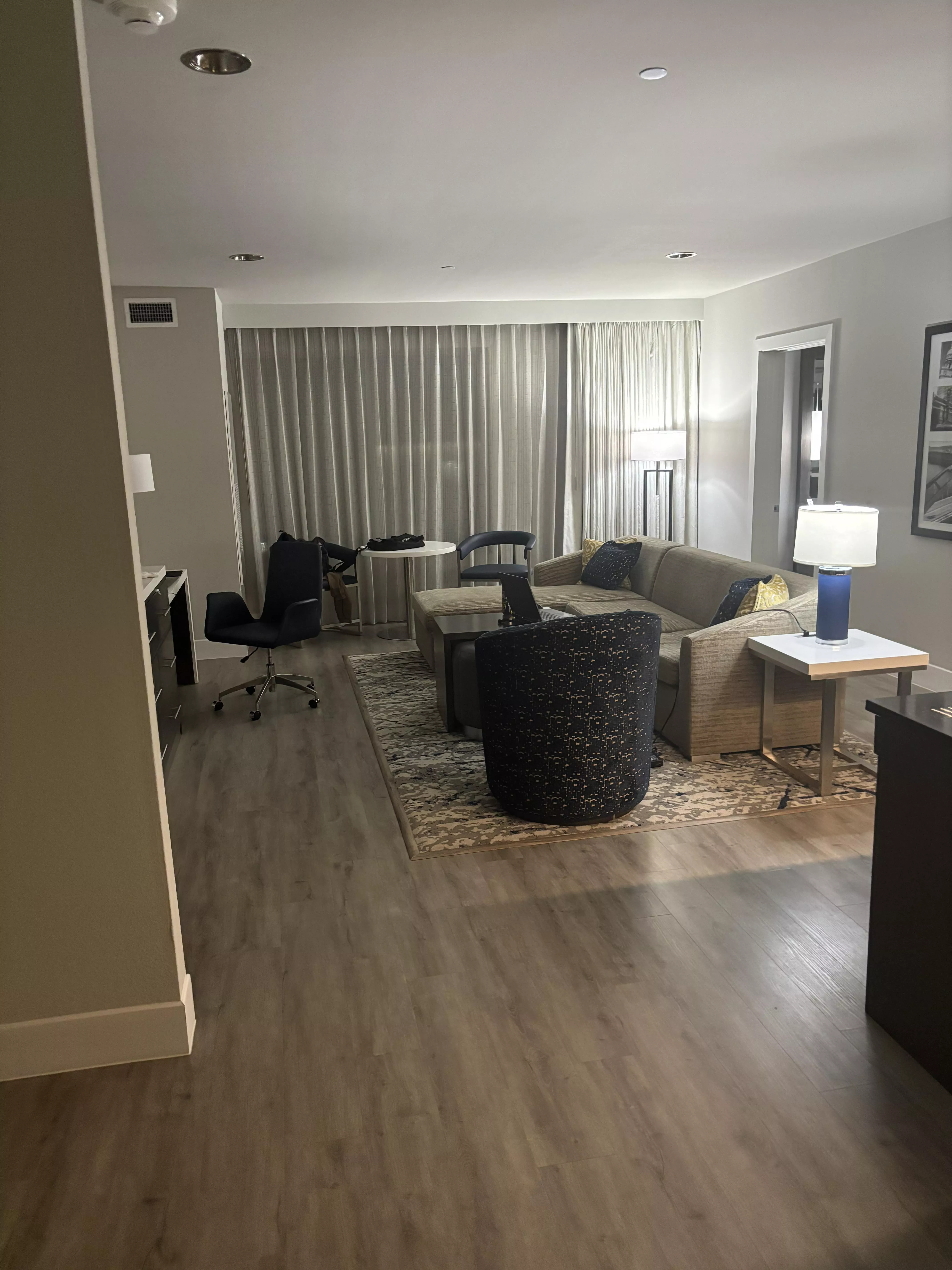 Functional Male(s) Coder(s) looking 4 Female(s)