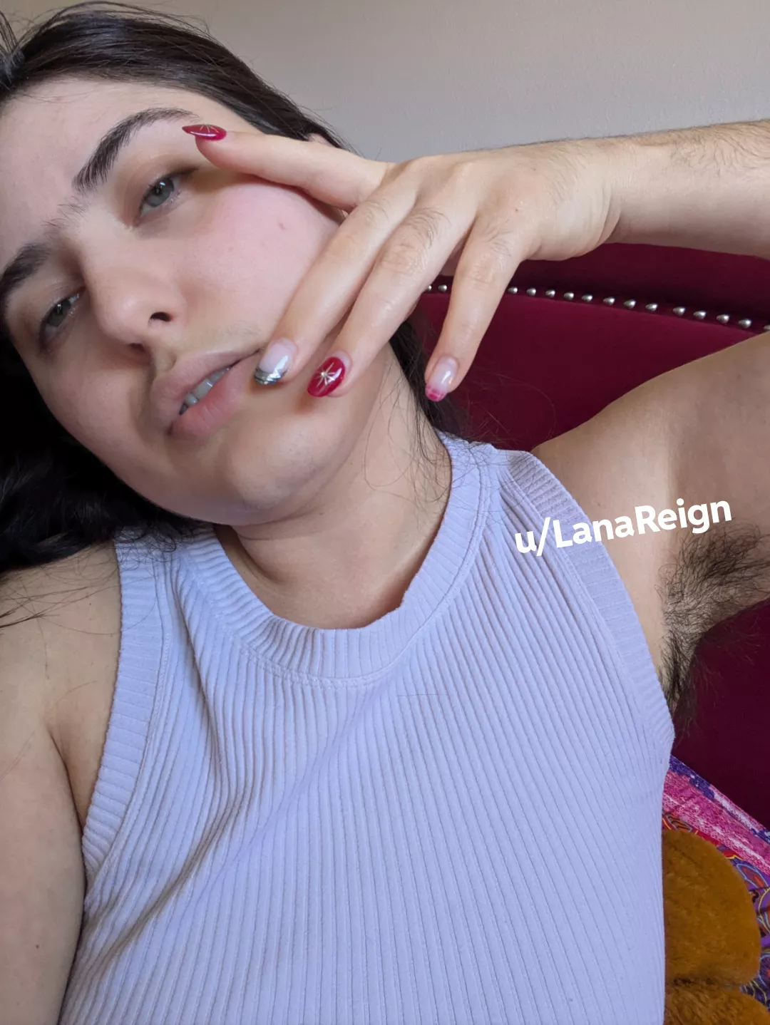 Hi I'm Lana your new hairy mami 